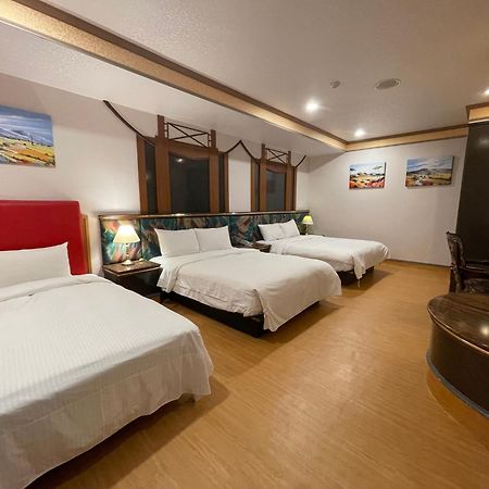 Wenpin Hotel - Pier 2 Kaohsiung Esterno foto