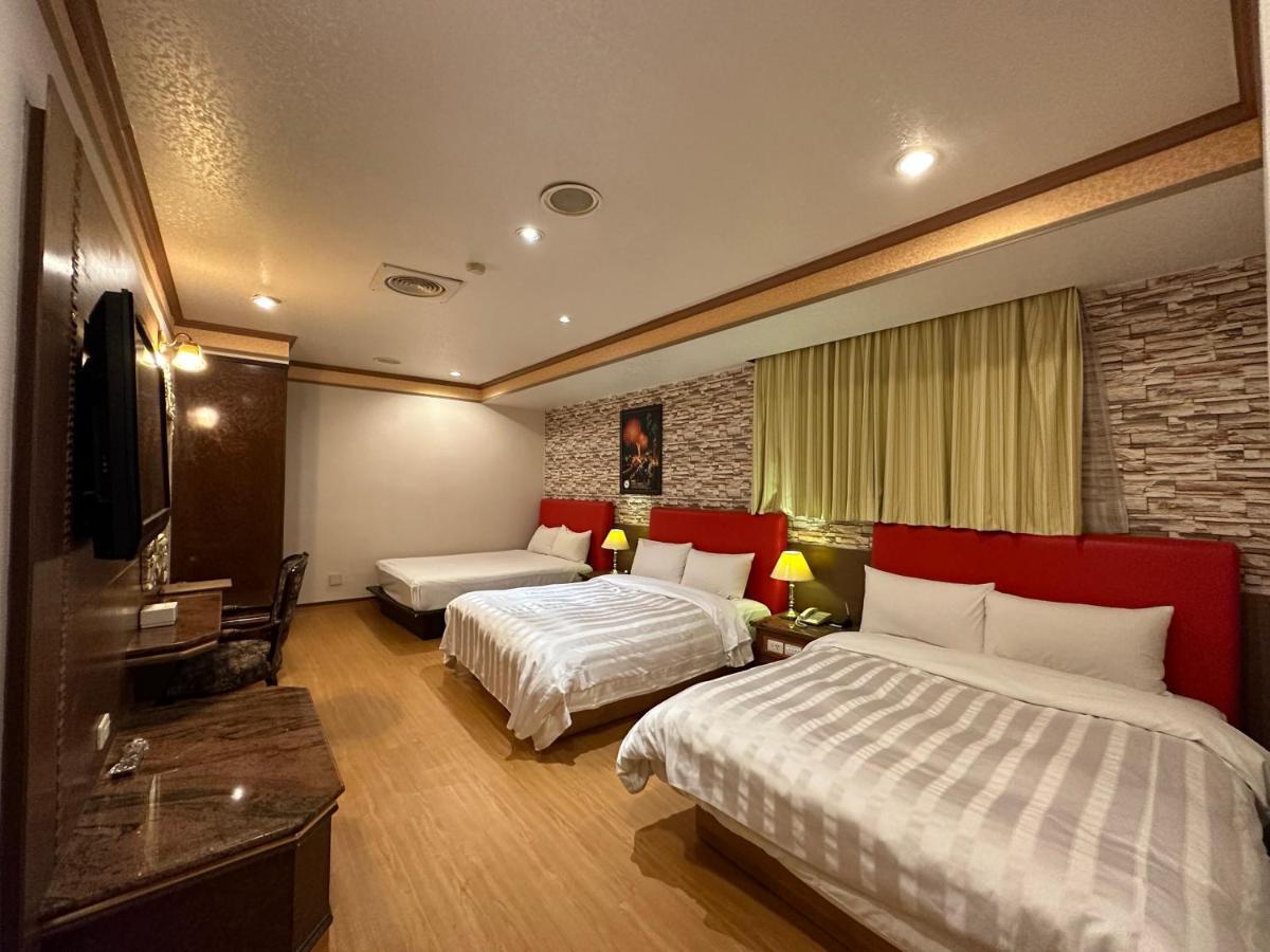 Wenpin Hotel - Pier 2 Kaohsiung Esterno foto