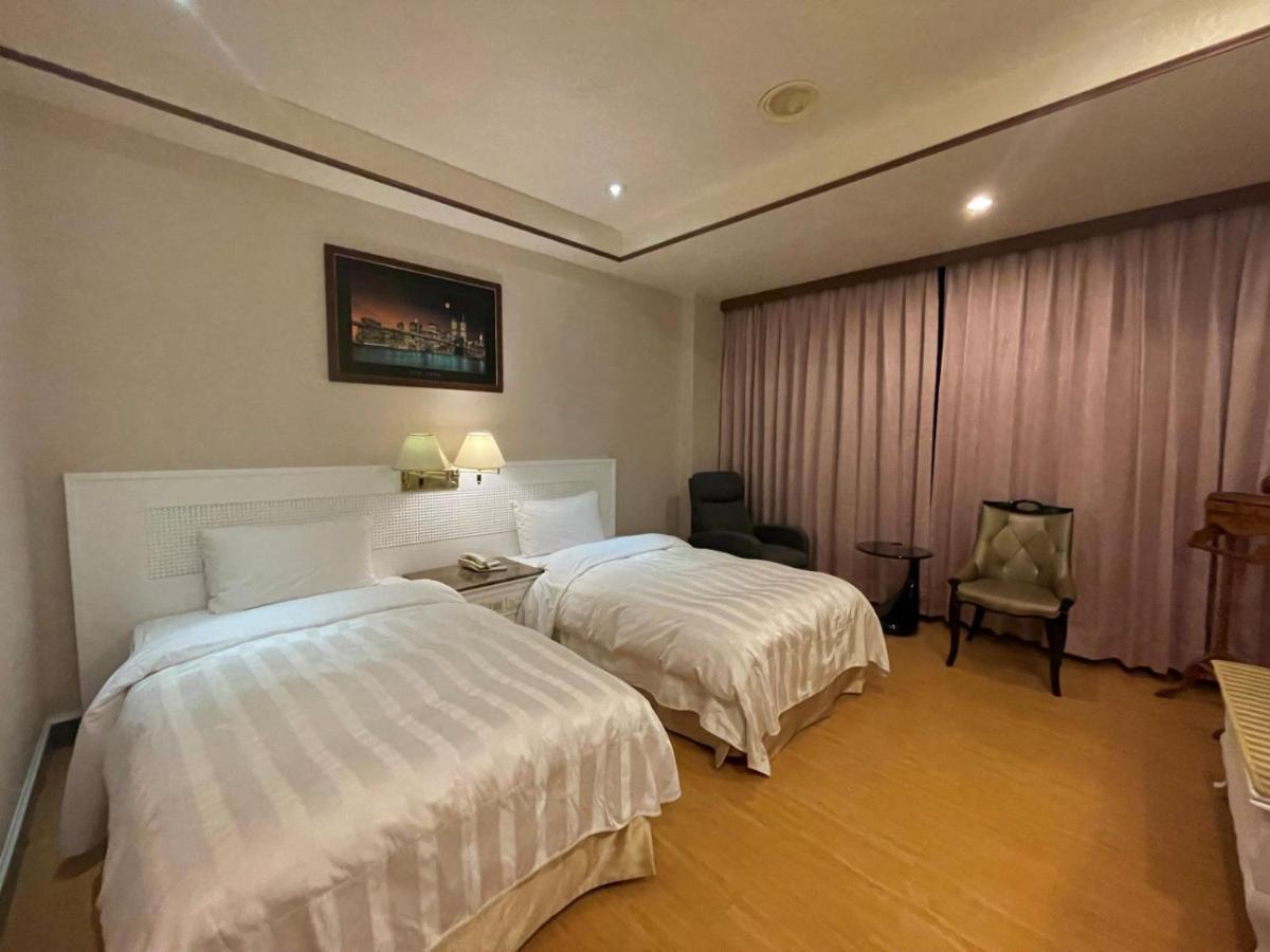 Wenpin Hotel - Pier 2 Kaohsiung Esterno foto