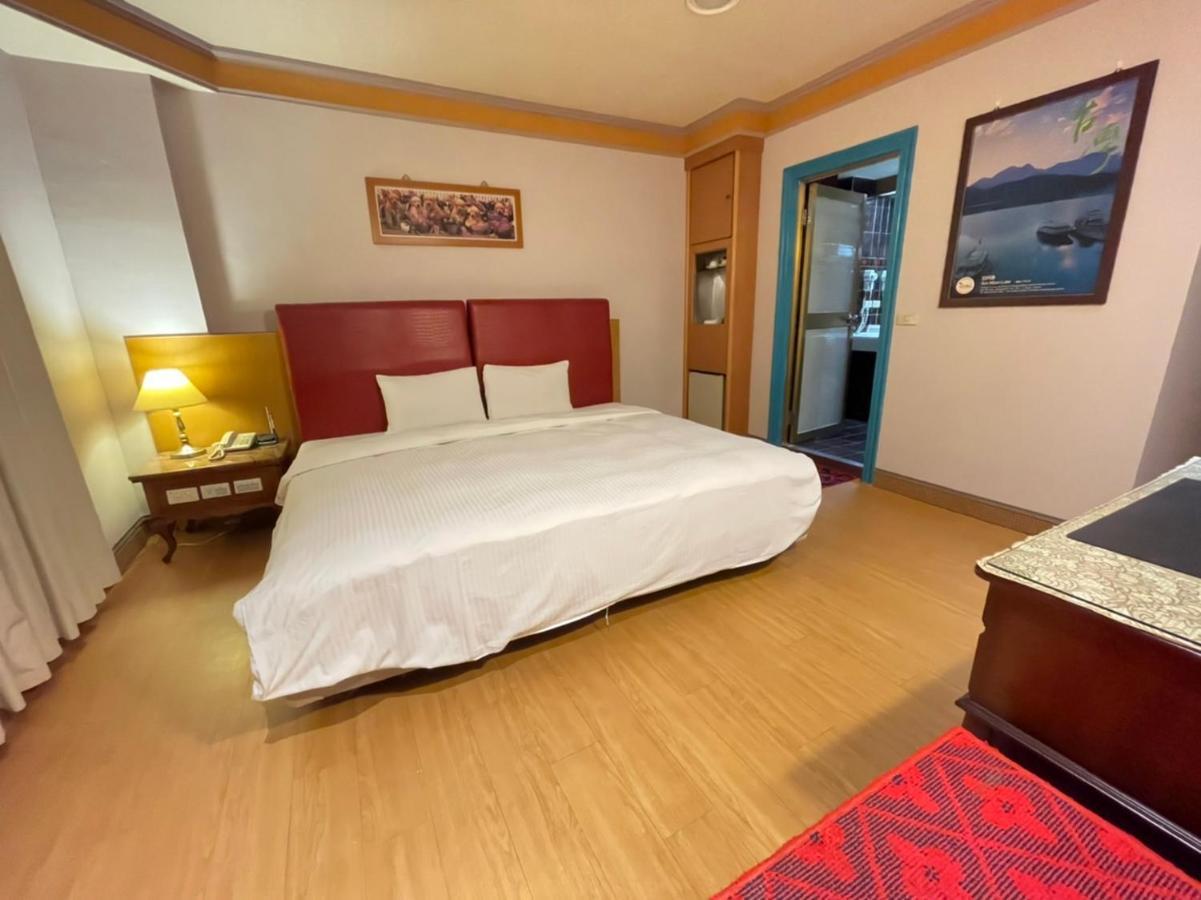 Wenpin Hotel - Pier 2 Kaohsiung Esterno foto