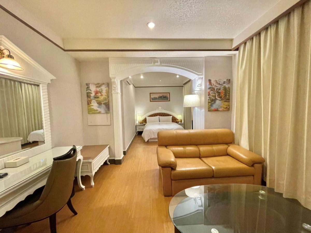 Wenpin Hotel - Pier 2 Kaohsiung Esterno foto