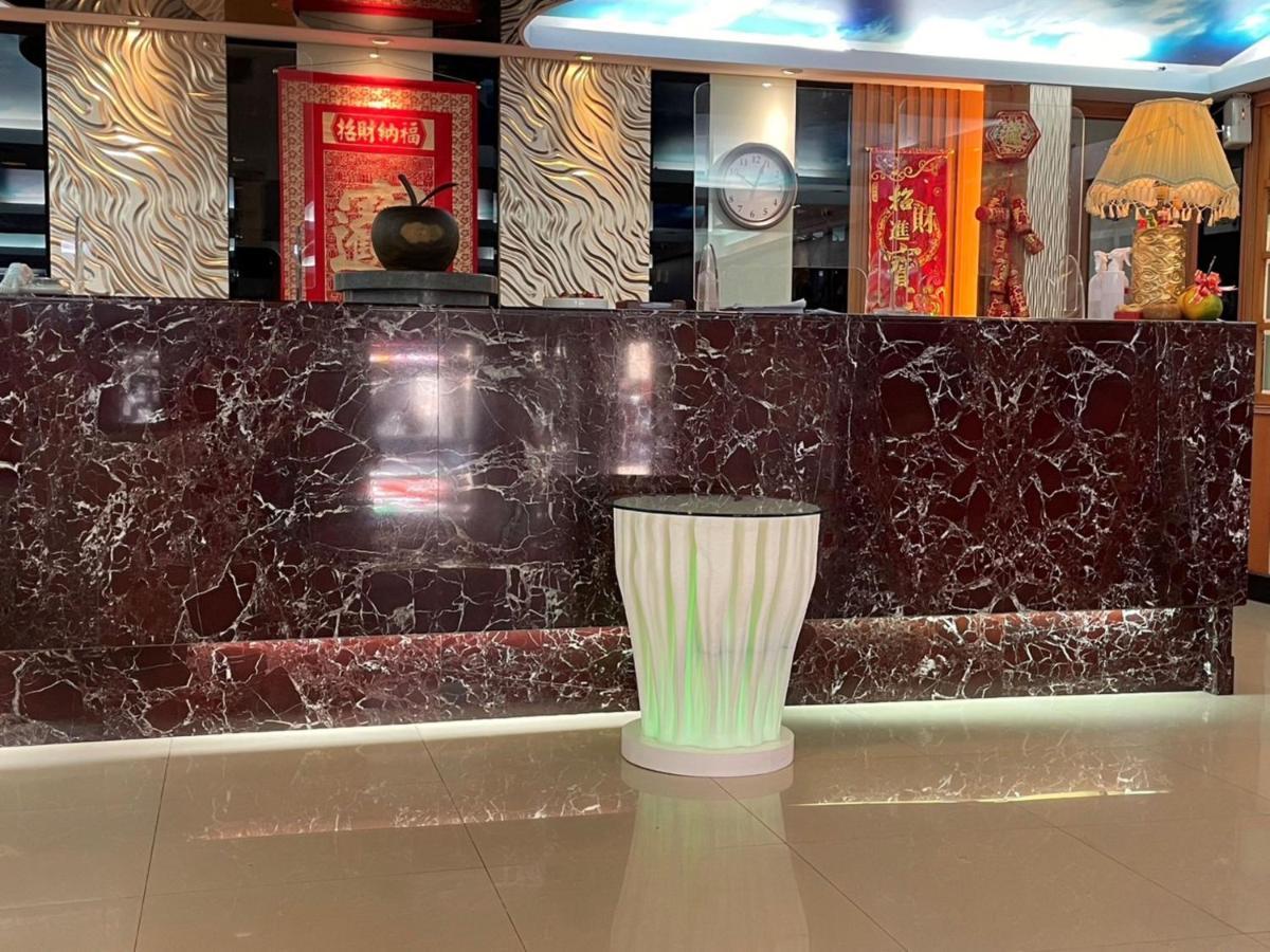 Wenpin Hotel - Pier 2 Kaohsiung Esterno foto