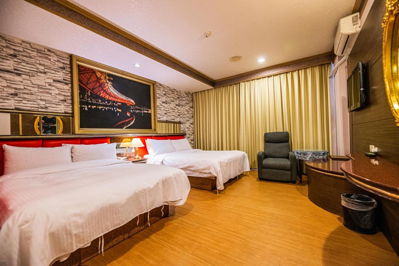 Wenpin Hotel - Pier 2 Kaohsiung Esterno foto