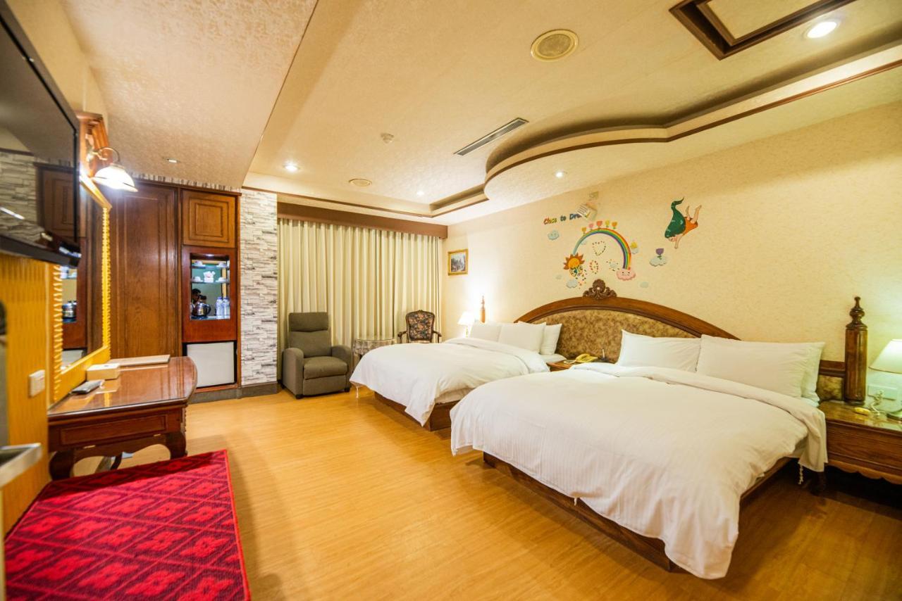 Wenpin Hotel - Pier 2 Kaohsiung Esterno foto