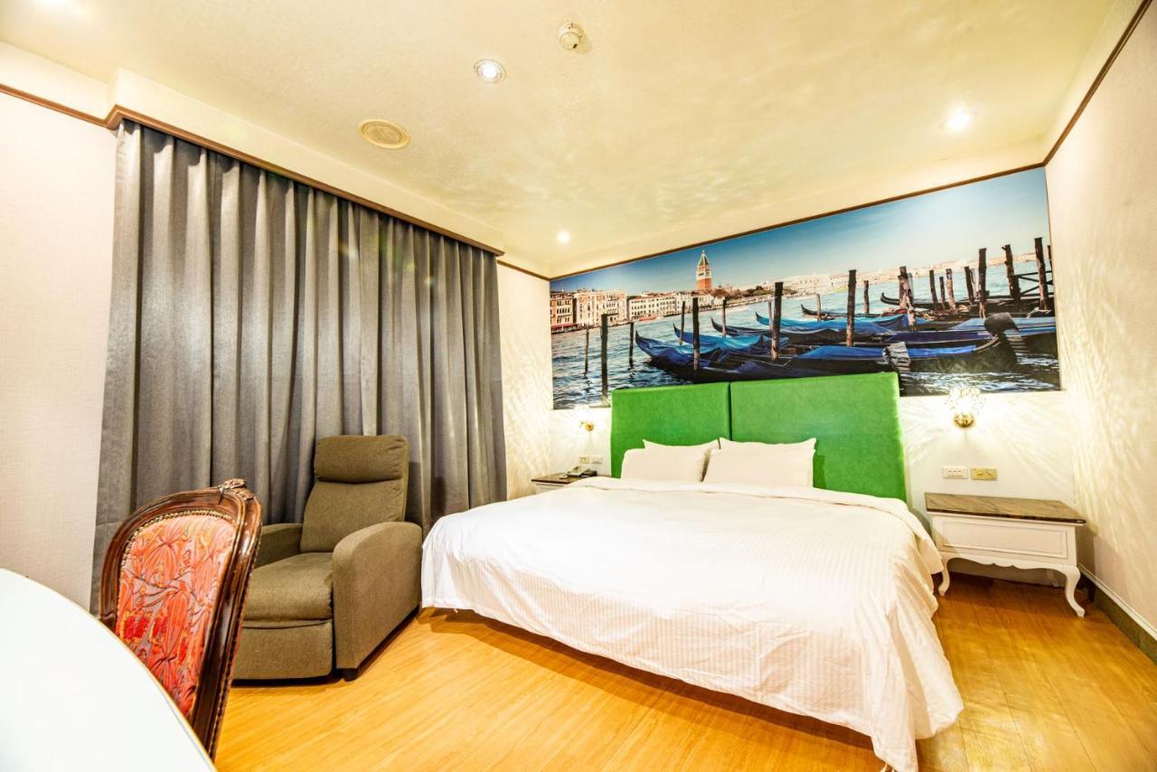 Wenpin Hotel - Pier 2 Kaohsiung Esterno foto