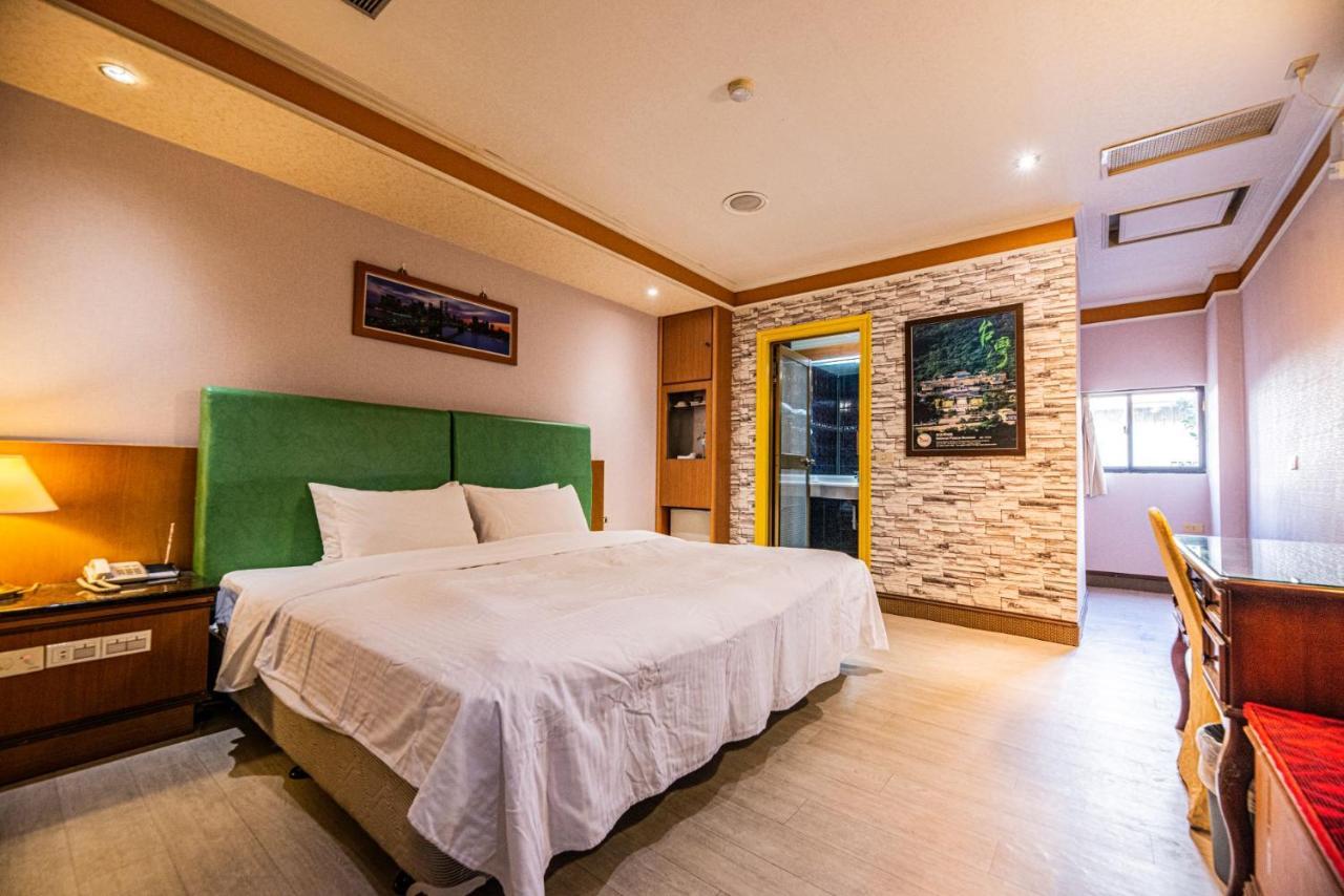 Wenpin Hotel - Pier 2 Kaohsiung Esterno foto