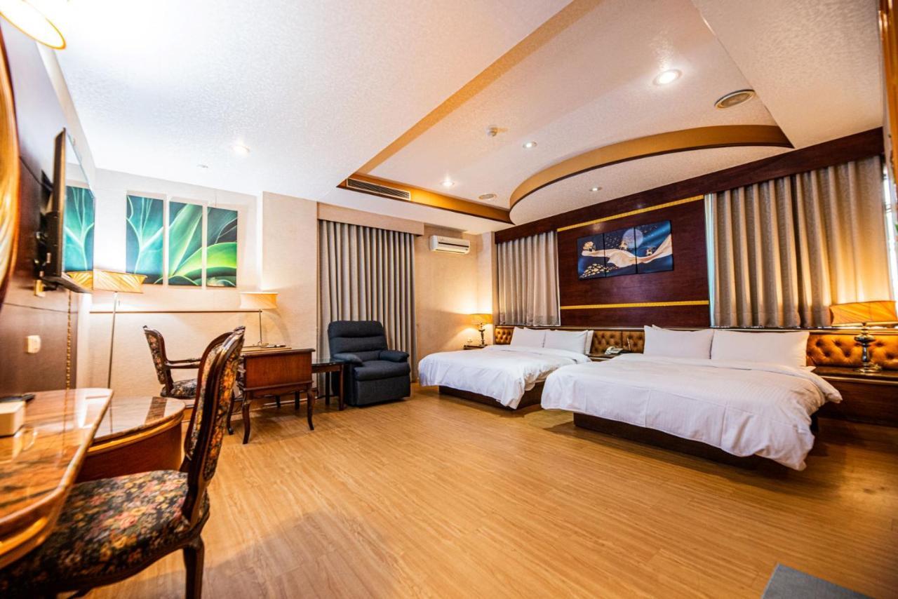 Wenpin Hotel - Pier 2 Kaohsiung Esterno foto