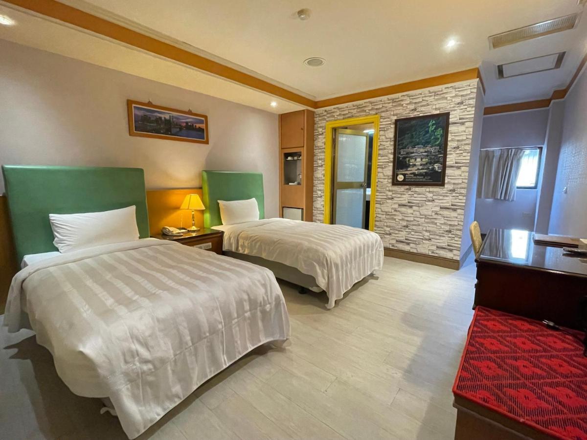 Wenpin Hotel - Pier 2 Kaohsiung Esterno foto