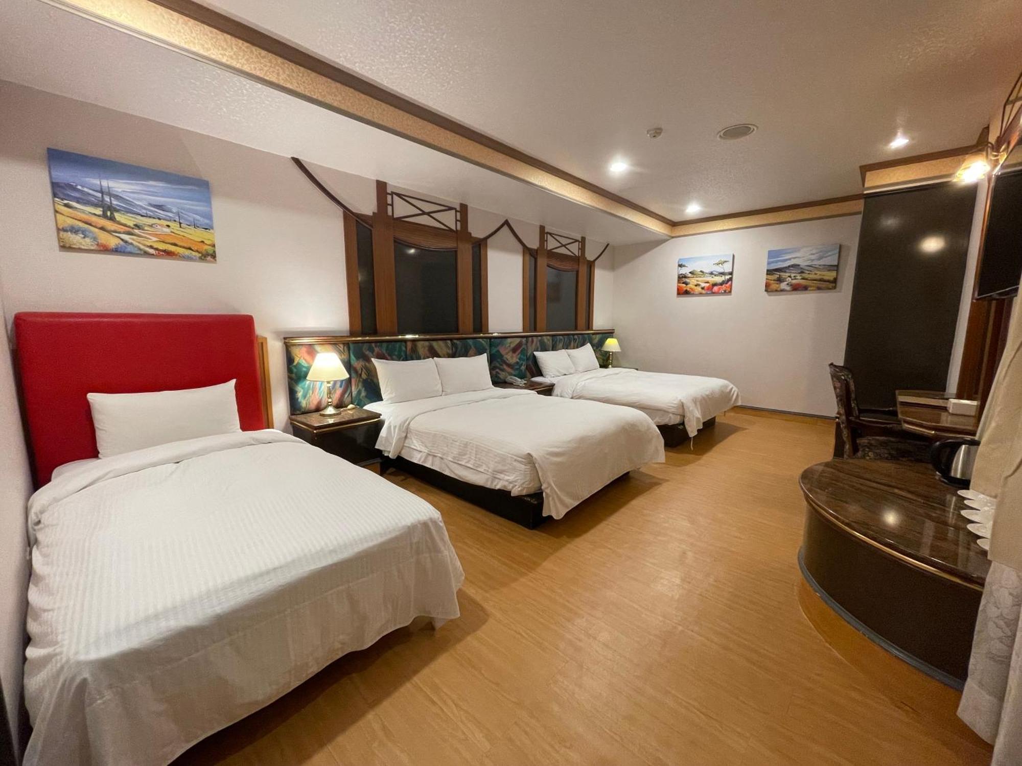 Wenpin Hotel - Pier 2 Kaohsiung Esterno foto